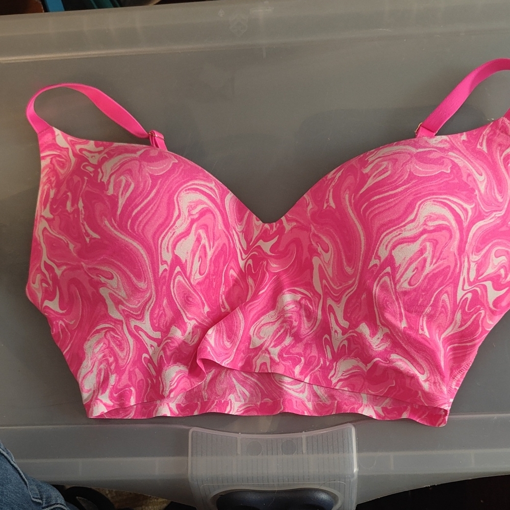 Victoria's Secret Pink Swirl Bra
